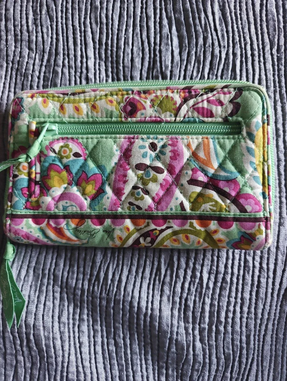 Vera Bradley Turnlock Wallet Tutti Frutti Green PINK Paisley EUC